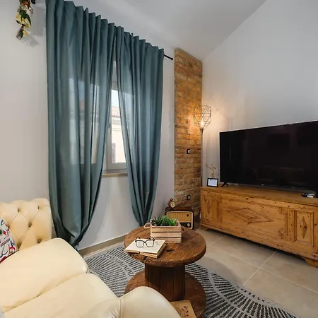 Urban Green Apartment
